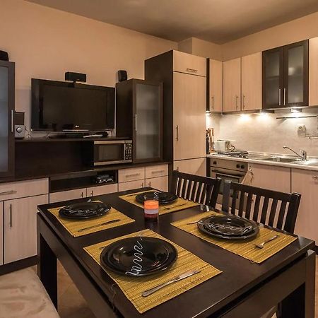 Charming, Fully-Furnished, 2-Bedroom Apartment 班斯科 外观 照片