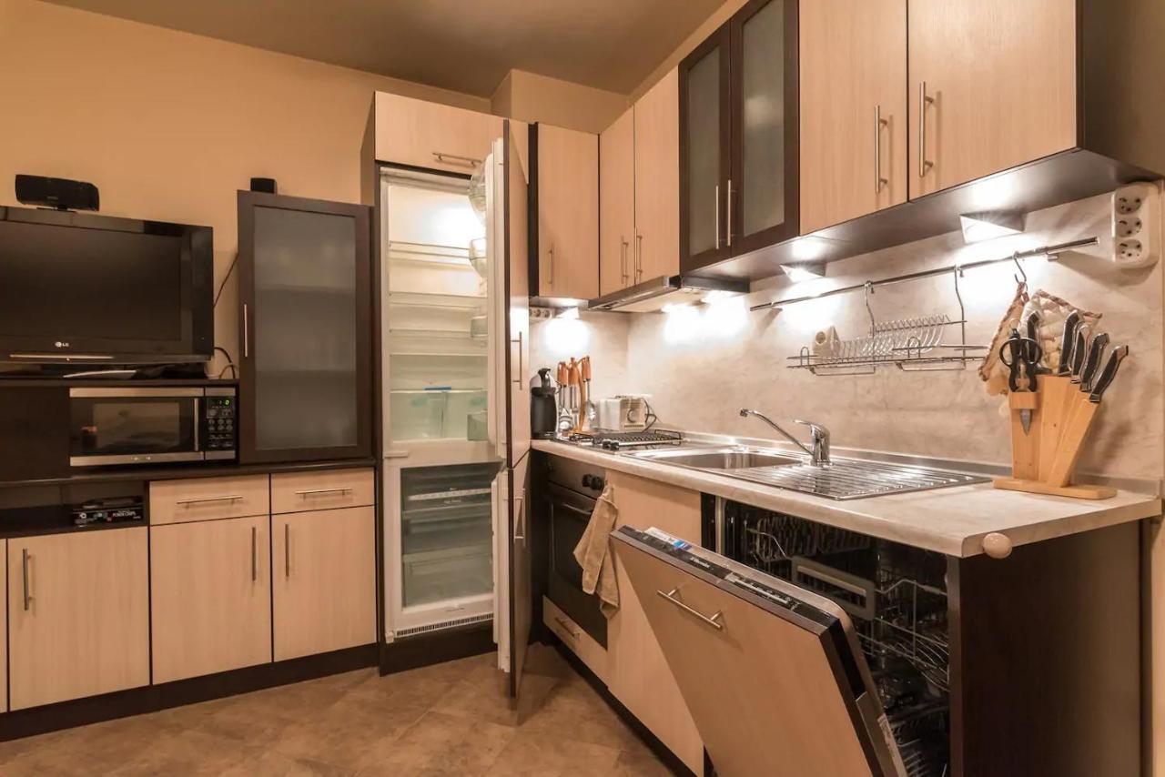 Charming, Fully-Furnished, 2-Bedroom Apartment 班斯科 外观 照片