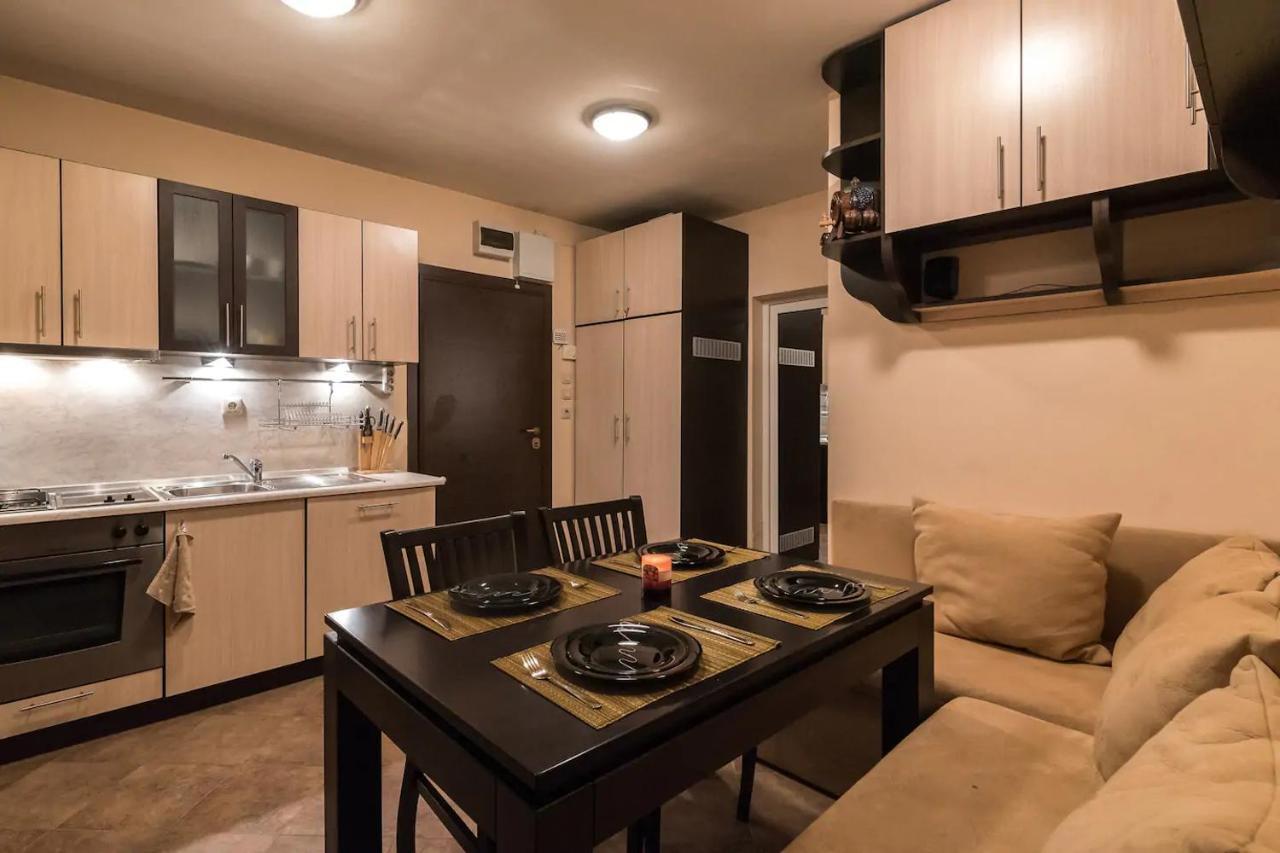Charming, Fully-Furnished, 2-Bedroom Apartment 班斯科 外观 照片