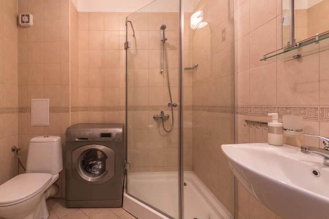 Charming, Fully-Furnished, 2-Bedroom Apartment 班斯科 外观 照片