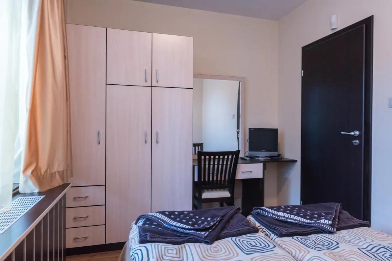 Charming, Fully-Furnished, 2-Bedroom Apartment 班斯科 外观 照片